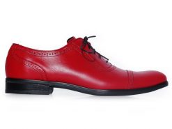 Czerwone brogsy typu adelaide - czarna podeszwa T190. Czarne eleganckie półbuty Modini Moda Męska, ze skóry, klasyczne, bez zapięcia. W wyprzedaży za 333.00 zł.