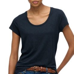 T-shirt z dekoltem dla kobiet Superdry Studios. Niebieskie t-shirty damskie Superdry., s, bez wzorów, z bawełny, eleganckie, bez kołnierzyka. Za 133.15 zł.