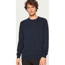 Gładki sweter - Granatowy. Swetry przez głowę męskie marki Reserved. Za 59.99 zł.