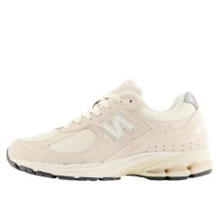 Buty do chodzenia damskie New Balance 2002. Obuwie sportowe damskie New Balance, bez wzorów, z jeansu, na fitness i siłownię. Za 1,003.54 zł.