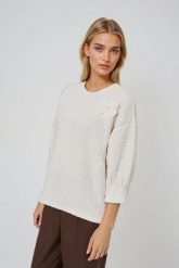 Bluza ze strukturalnego materiału biała. Białe bluzy damskie MOODO, l, bez wzorów, z elastanu, bez kaptura. Za 109.99 zł.