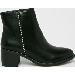 Answear - Botki Seastar. Czarne kozaki damskie ANSWEAR, z materiału, bez obcasa, na obcasie. W wyprzedaży za 119.90 zł.