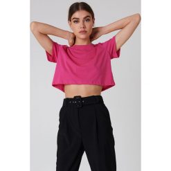 NA-KD Basic Krótki T-shirt oversize - Pink. T-shirty damskie marki NA-KD Basic. Za 40.95 zł.