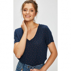 Jacqueline de Yong - Top Cloud. Szare topy damskie Jacqueline de Yong, z dzianiny, z okrągłym kołnierzem, z krótkim rękawem. W wyprzedaży za 39.90 zł.