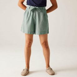 Damskie spodenki Sabela II. Szare szorty sportowe damskie Regatta, bez wzorów, z bawełny, sportowe, trekkingowe. Za 232.00 zł.