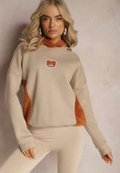 Beżowa Bluza z Bawełny z Ozdobną Naszywką z Misiem i Polarowym Kapturem Hecatia. Brązowe bluzy damskie Renee, z aplikacjami, z bawełny, z kapturem. Za 99.99 zł.