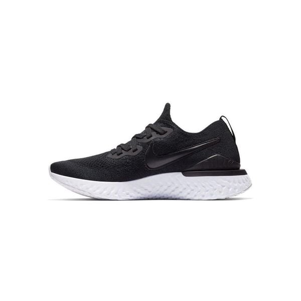 Buty do biegania Nike Epic React Flyknit 2 Noir/Blanc. Białe obuwie sportowe damskie Nike, bez wzorów, z materiału, do biegania. Za 487.40 zł.