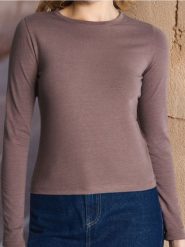 Koszulka z długimi rękawami w stylu basic - brązowy. Brązowe t-shirty damskie Sinsay, l, bez wzorów, bez kołnierzyka. W wyprzedaży za 11.99 zł.