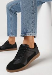 Czarne Sneakersy przed Kostkę z Ozdobnymi Przeszyciami Erdafa. Czarne obuwie sportowe damskie Born2be, bez wzorów. Za 64.99 zł.
