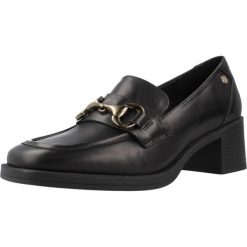 Tenisówki Carmela Model 16200102c Kolor Czarny. Czarne trampki i tenisówki damskie Carmela, bez wzorów, ze skóry, bez zapięcia. Za 467.65 zł.