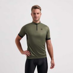 Koszulka rowerowa męska Rogelli Core. Czarne buty sportowe męskie Rogelli, m, bez wzorów, bez kołnierzyka, bez ramiączek, rowerowe. Za 207.50 zł.