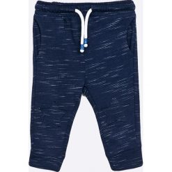 Blukids - Spodnie dziecięce 74-98 cm. Spodnie sportowe dla chłopców marki Blukids. W wyprzedaży za 29.90 zł.