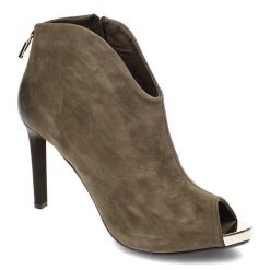 Zielone Botki Carinii Damskie Buty Na Obcasie. Zielone botki damskie Carinii, na wiosnę, z nubiku, eleganckie, bez obcasa, na obcasie, bez zapięcia. Za 299.00 zł.