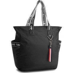 Torebka TOMMY JEANS - Logo Tot AU0AU00161 002. Torebki do ręki damskie marki Tommy Jeans. W wyprzedaży za 309.00 zł.