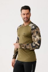 Koszulka termoaktywna fitness z długim rękawem męska Rough Radical Furious army. Zielone koszulki sportowe męskie ROUGH RADICAL, m, bez wzorów, z dzianiny, bez kołnierzyka, bez ramiączek, na fitness i siłownię. Za 109.90 zł.