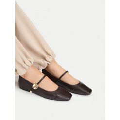 Baleriny MEXX. Brązowe baleriny damskie Mexx, bez wzorów, bez obcasa. Za 269.99 zł.