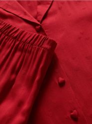 Dwuczęściowa piżama z wiskozy - czerwony. Czerwone piżamy damskie Reserved, l, bez wzorów, z wiskozy, bez ramiączek. W wyprzedaży za 99.99 zł.