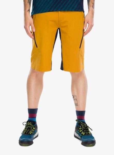 Szorty rowerowe CMP Sione. Brązowe szorty męskie CMP, l, bez wzorów, z materiału. Za 439.99 zł.