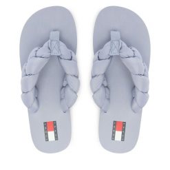 Japonki Tommy Jeans. Niebieskie klapki damskie Tommy Jeans, bez wzorów, z jeansu, bez obcasa. Za 189.99 zł.