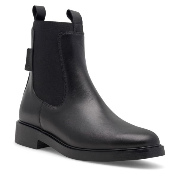 Botki GINO ROSSI. Czarne botki damskie Gino Rossi, bez obcasa, na płaskiej podeszwie, bez zapięcia. Za 299.99 zł.