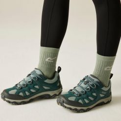 Buty damskie trekkingowe niskie z membraną Edgepoint IV. Zielone trekkingi damskie Regatta, trekkingowe. Za 199.99 zł.