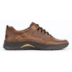 KOMODO Buty męskie skórzane Sport 922K brązowe. Brązowe półbuty na co dzień męskie ze skóry, eleganckie, bez zapięcia. Za 367.89 zł.