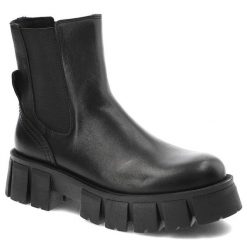Czarne Botki Nessi Ocieplane Skórzane Buty Damskie. Czarne kozaki damskie Nessi, ze skóry, bez obcasa, na płaskiej podeszwie. Za 369.00 zł.