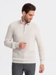 Sweter męski dzianinowy z rozpinaną stójką - kremowy V1. Białe swetry przez głowę męskie Ombre Clothing, l, bez wzorów, z bawełny, bez kołnierzyka. W wyprzedaży za 89.99 zł.