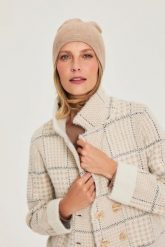 Czapka beanie beżowa. Brązowe czapki i kapelusze damskie MOODO, bez wzorów, z poliamidu. Za 39.99 zł.
