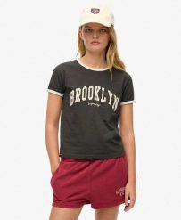 Dopasowana koszulka Ath Ess Ringer z bawełny organicznej. Zielone koszulki sportowe damskie Superdry., m, bez wzorów, z bawełny, bez kołnierzyka, bez ramiączek. Za 137.00 zł.