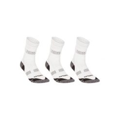 Skarpety sportowe RS900 3 pary. Białe skarpety damskie ARTENGO. W wyprzedaży za 34.99 zł.