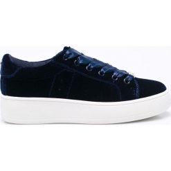 Steve Madden - Tenisówki. Niebieskie trampki i tenisówki damskie Steve Madden, bez wzorów, z materiału, bez zapięcia. W wyprzedaży za 159.90 zł.