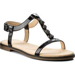 Sandały CLARKS - Bay Blossom 261319494 Black Patent. Klapki damskie marki Clarks. W wyprzedaży za 169.00 zł.
