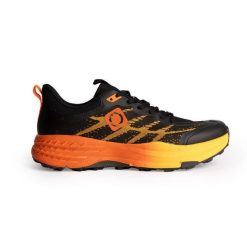 Uniseksowe, wielofunkcyjne buty techniczne DINUBA z 4-milimetrową przyczepnością. Czarne trekkingi damskie IZAS. W wyprzedaży za 269.52 zł.