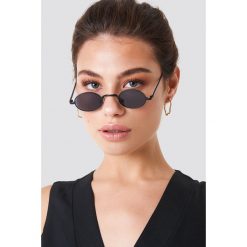 NA-KD Accessories Okulary przeciwsłoneczne mini - Black. Czarne okulary przeciwsłoneczne damskie NA-KD Accessories. Za 80.95 zł.
