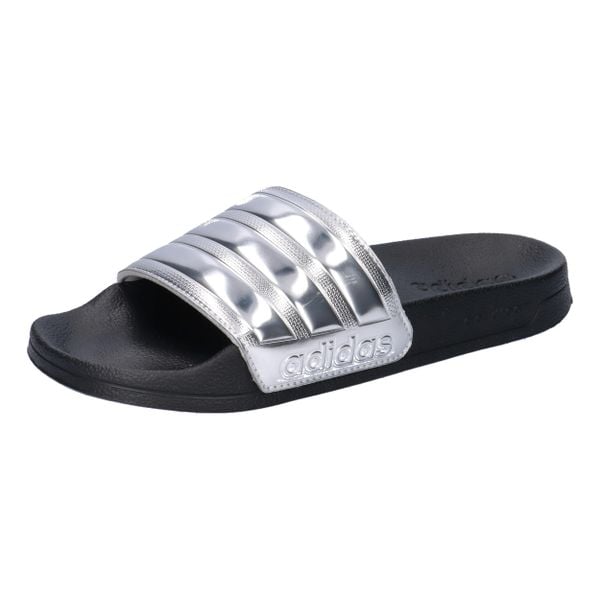Klapki męskie basenowe Adidas ADILETTE. Czarne klapki męskie Adidas, z materiału. Za 108.99 zł.