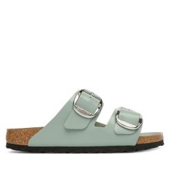 Klapki Birkenstock. Zielone klapki damskie Birkenstock, bez wzorów, bez obcasa. Za 719.99 zł.