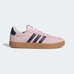 Sneakersy damskie ADIDAS VL Court 3.0. Czerwone obuwie sportowe damskie Adidas, bez wzorów, z gumy, trekkingowe. Za 319.99 zł.