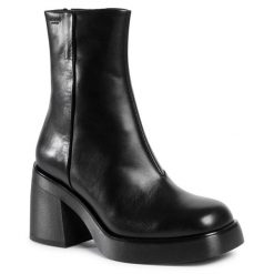 Botki Vagabond Shoemakers. Czarne botki damskie Vagabond Shoemakers, bez obcasa, na słupku, bez zapięcia. Za 779.99 zł.