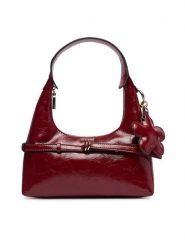 Guess Torebka Taylor Mini HWTG23 25770 Czerwony. Czerwone torebki do ręki damskie Guess, z aplikacjami, ze skóry, bez dodatków. Za 364.99 zł.