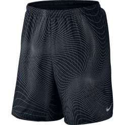 Nike Spodenki męskie 7" Distance Printed Short czarne r. L (717966-011). Krótkie spodenki sportowe męskie marki bonprix. Za 175.00 zł.