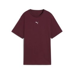 Damska koszulka o luźnym kroju ESS PUMA Ruby Shimmer Red. Czerwone koszulki sportowe damskie Puma, bez wzorów, bez kołnierzyka, bez ramiączek, na fitness i siłownię. Za 99.00 zł.