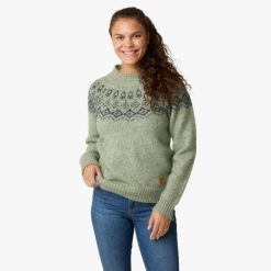 Sweter damski Swedemount Lofoten Wool Knit W. Niebieskie bluzy sportowe damskie SWEDEMOUNT, bez wzorów, z tkaniny, bez kaptura, trekkingowe. W wyprzedaży za 185.00 zł.