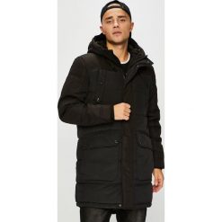 Jack & Jones - Kurtka. Czarne kurtki męskie Jack & Jones, l, bez wzorów, z materiału, długie, z kapturem. W wyprzedaży za 299.90 zł.