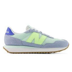 Buty damskie New Balance W23746Z – niebieskie. Niebieskie obuwie sportowe damskie New Balance, bez wzorów, z gumy. Za 299.99 zł.