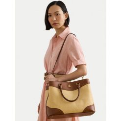 Torebka LAUREN RALPH LAUREN. Brązowe torebki do ręki damskie Lauren Ralph Lauren, bez wzorów, klasyczne, bez dodatków. Za 2,089.00 zł.