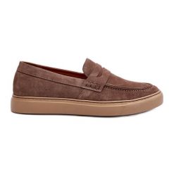Zamszowe Męskie Półbuty Loafersy Zazoo 1574 Ciemnobeżowe beżowy. Brązowe półbuty na co dzień męskie ze skóry, bez zapięcia. Za 476.28 zł.