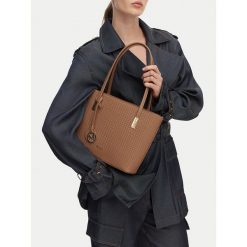 Torebka MEXX. Brązowe torebki do ręki damskie Mexx, bez wzorów, klasyczne, bez dodatków. Za 119.99 zł.