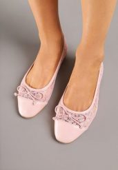 Różowe Balerinki Vices z Koronki Zdobione Kokardką Desanise. Czerwone baleriny damskie Born2be, z aplikacjami, z jeansu, eleganckie, bez obcasa, na obcasie. Za 59.99 zł.
