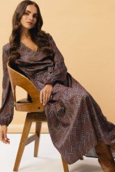 Długa sukienka z modnym geometrycznym nadrukiem. Sukienki damskie Stylove, na co dzień, na lato, s, bez wzorów, z gumy, eleganckie, bez kołnierzyka, bez ramiączek, maxi. Za 439.00 zł.
